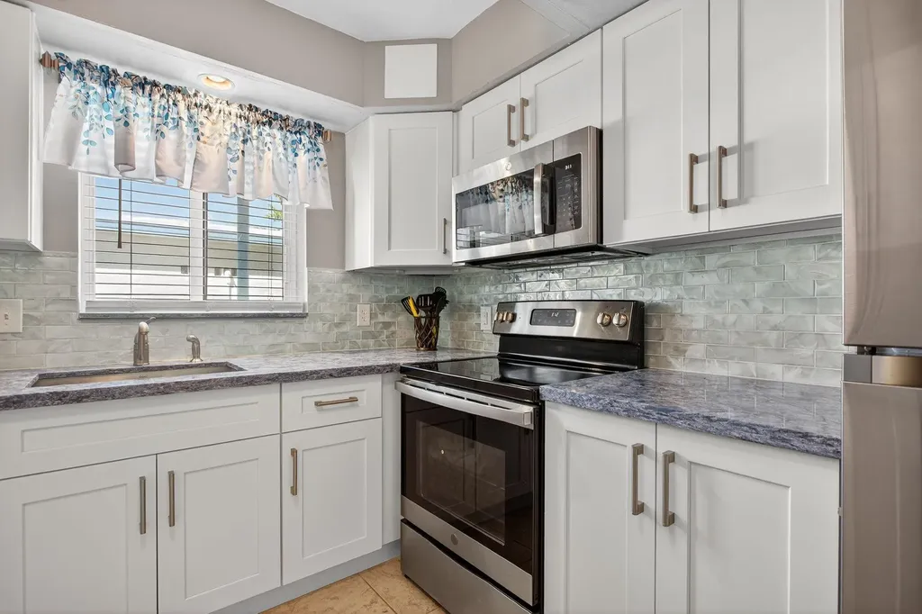 3201 SE 12th Street Pompano Beach FL 33062