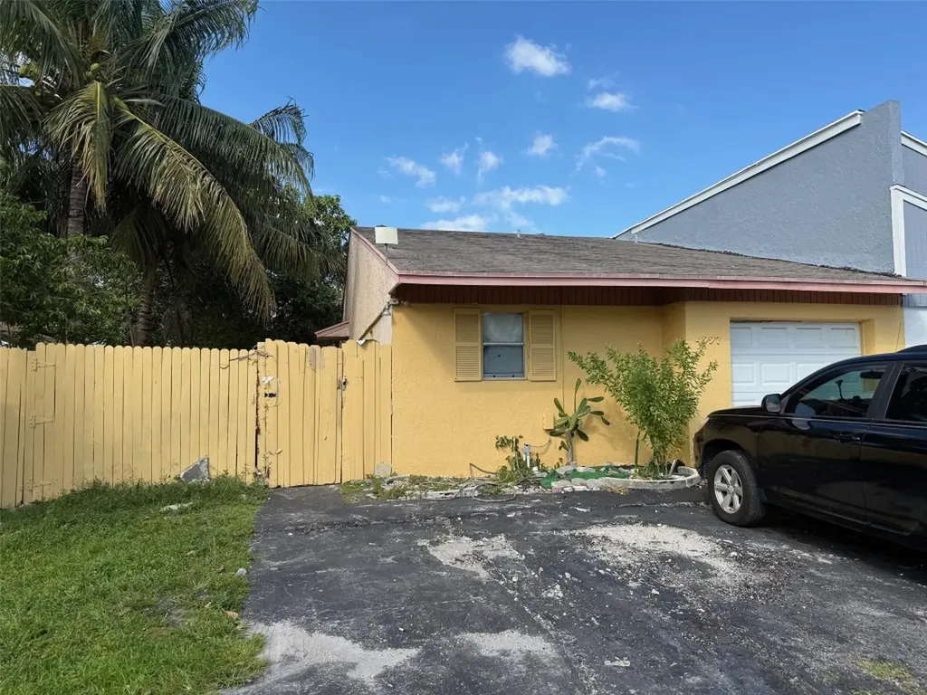 4997 NW 6th Court Delray Beach FL 33445