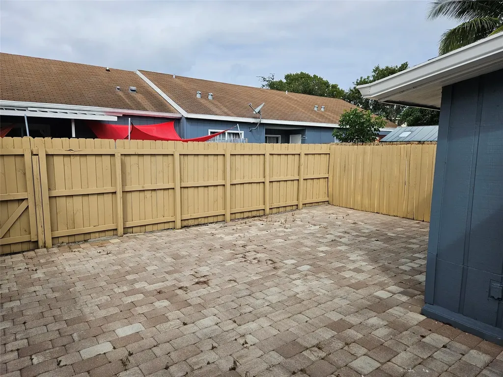 4729 NW 4th Terrace Deerfield Beach FL 33064
