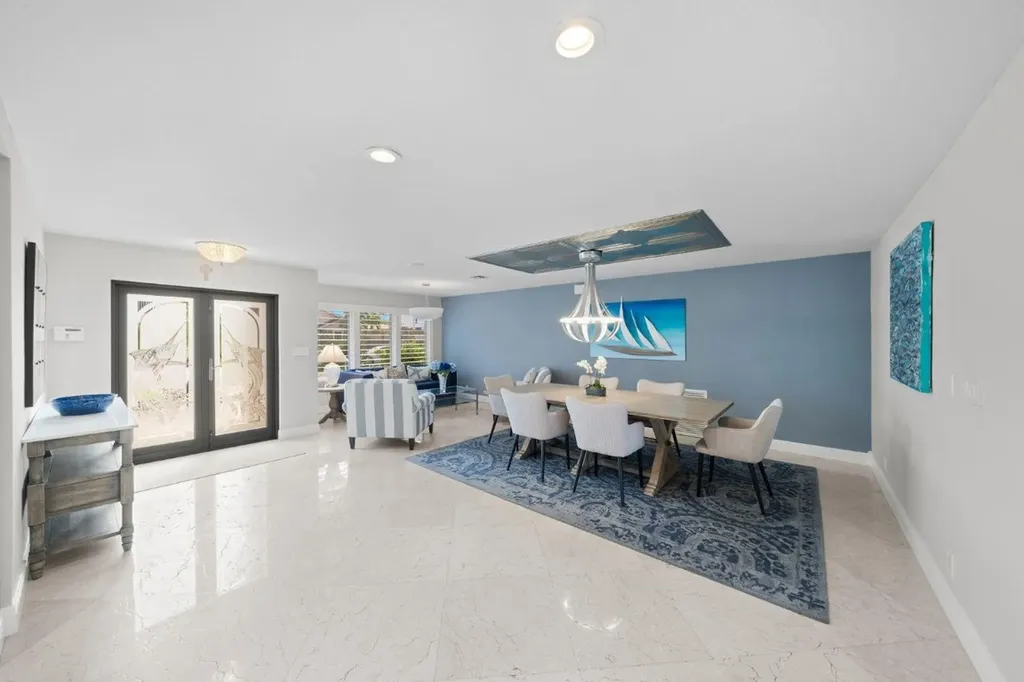 2341 NE 48 Court Lighthouse Point FL 33064