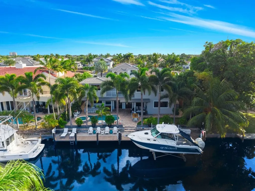 2341 NE 48 Court Lighthouse Point FL 33064