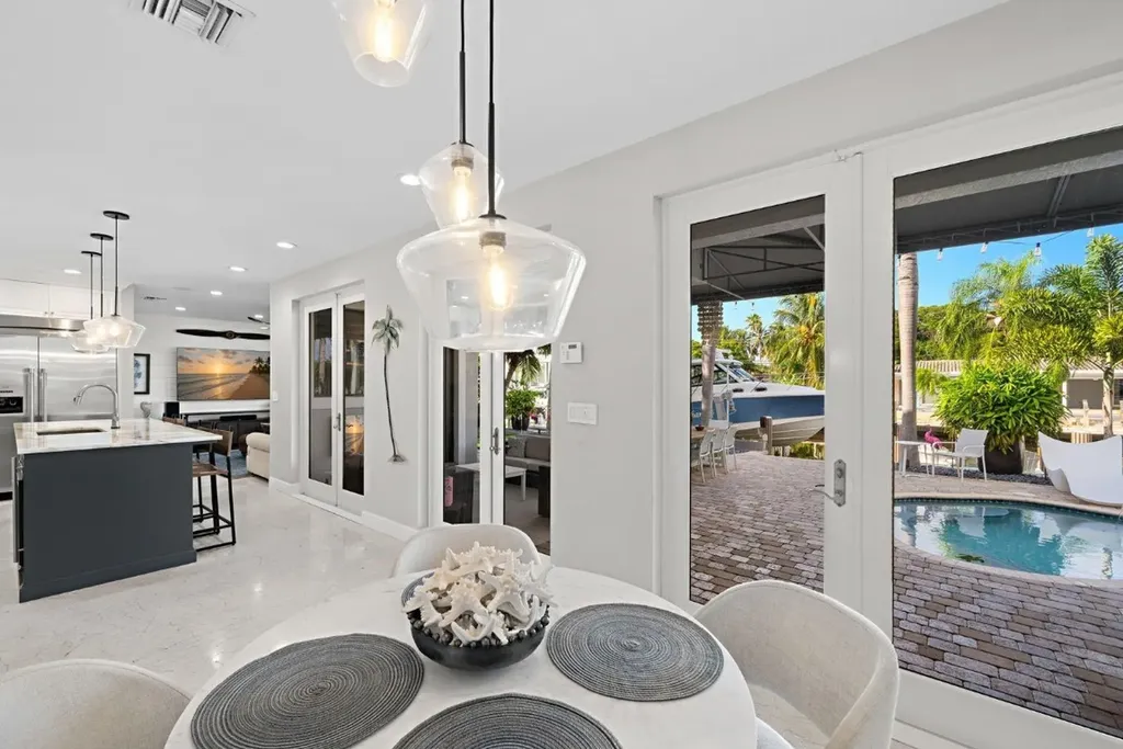2341 NE 48 Court Lighthouse Point FL 33064
