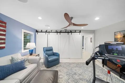 2341 NE 48 Court Lighthouse Point FL 33064