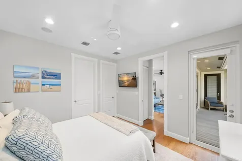 2341 NE 48 Court Lighthouse Point FL 33064