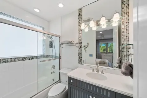 2341 NE 48 Court Lighthouse Point FL 33064
