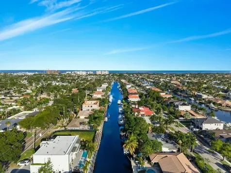 2341 NE 48 Court Lighthouse Point FL 33064