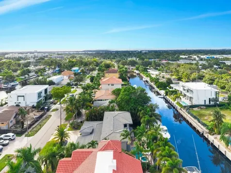 2341 NE 48 Court Lighthouse Point FL 33064