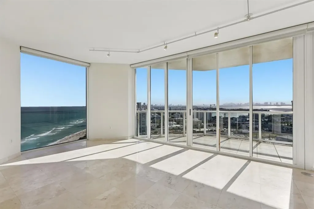 7330 Ocean Terrace Miami Beach FL 33141