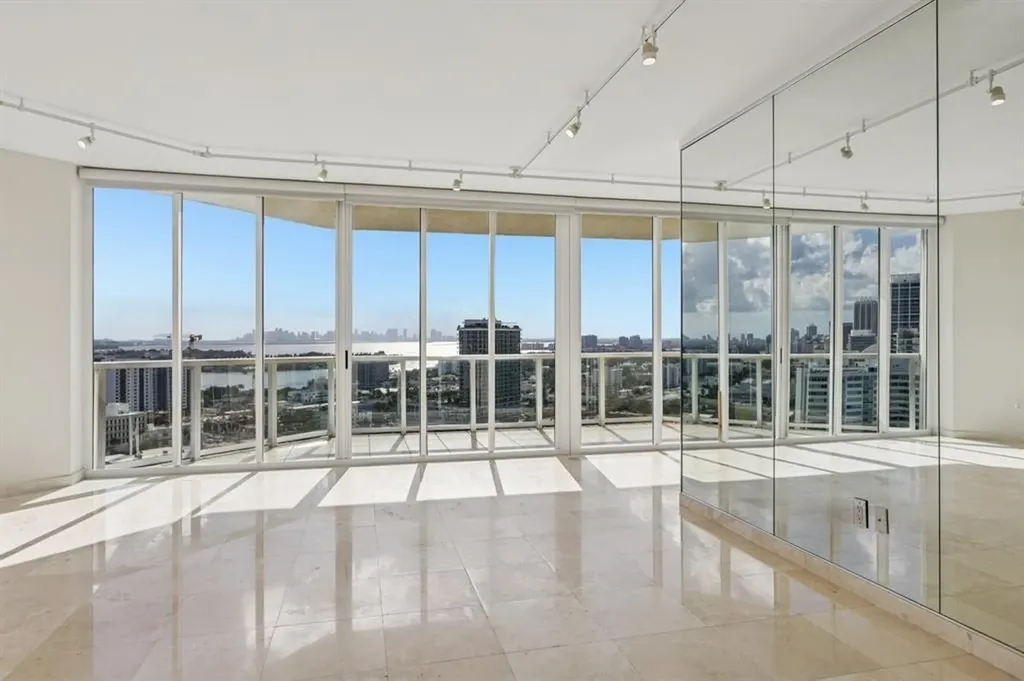 7330 Ocean Terrace Miami Beach FL 33141