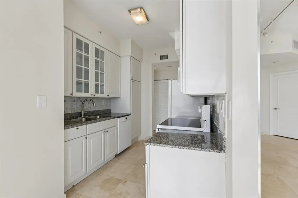 7330 Ocean Terrace Miami Beach FL 33141