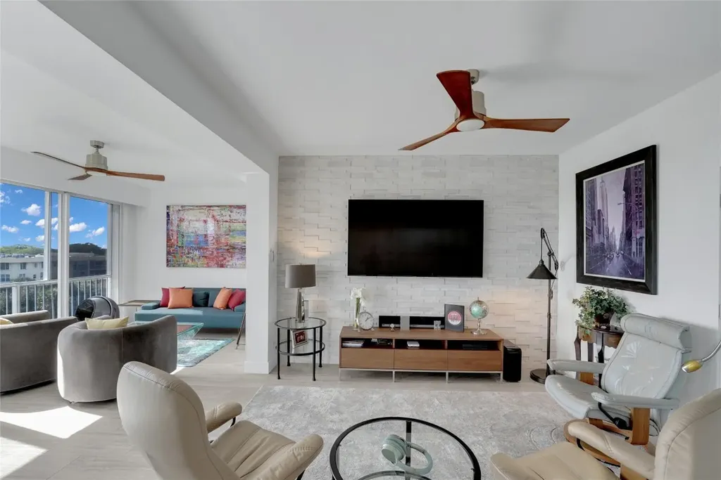 4114 W Palm Aire Drive Pompano Beach FL 33069