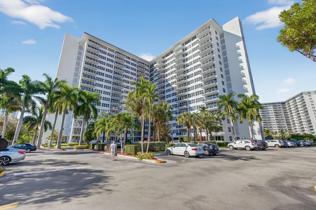 3333 NE 34th Street Fort Lauderdale FL 33308