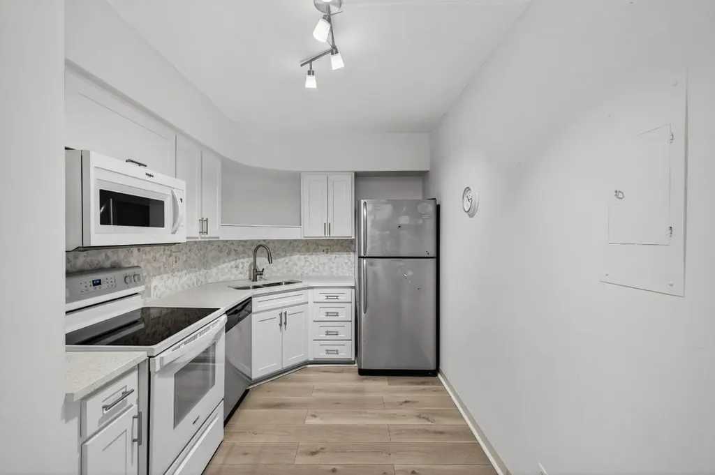 3333 NE 34th Street Fort Lauderdale FL 33308