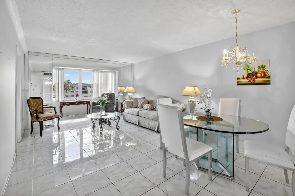 8130 Sunrise Lakes Boulevard Sunrise FL 33322