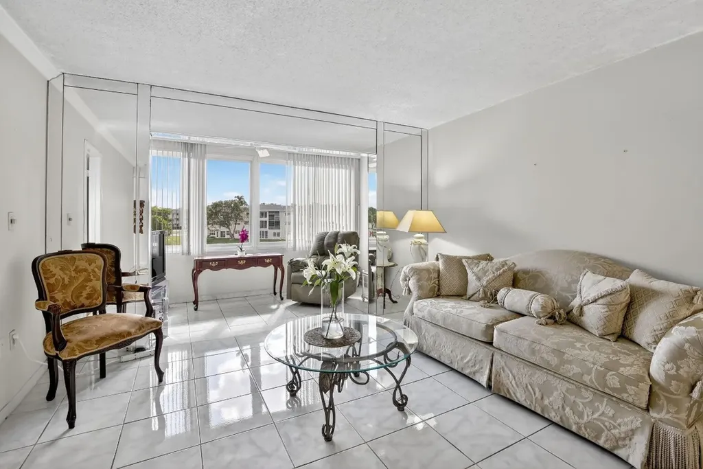 8130 Sunrise Lakes Boulevard Sunrise FL 33322