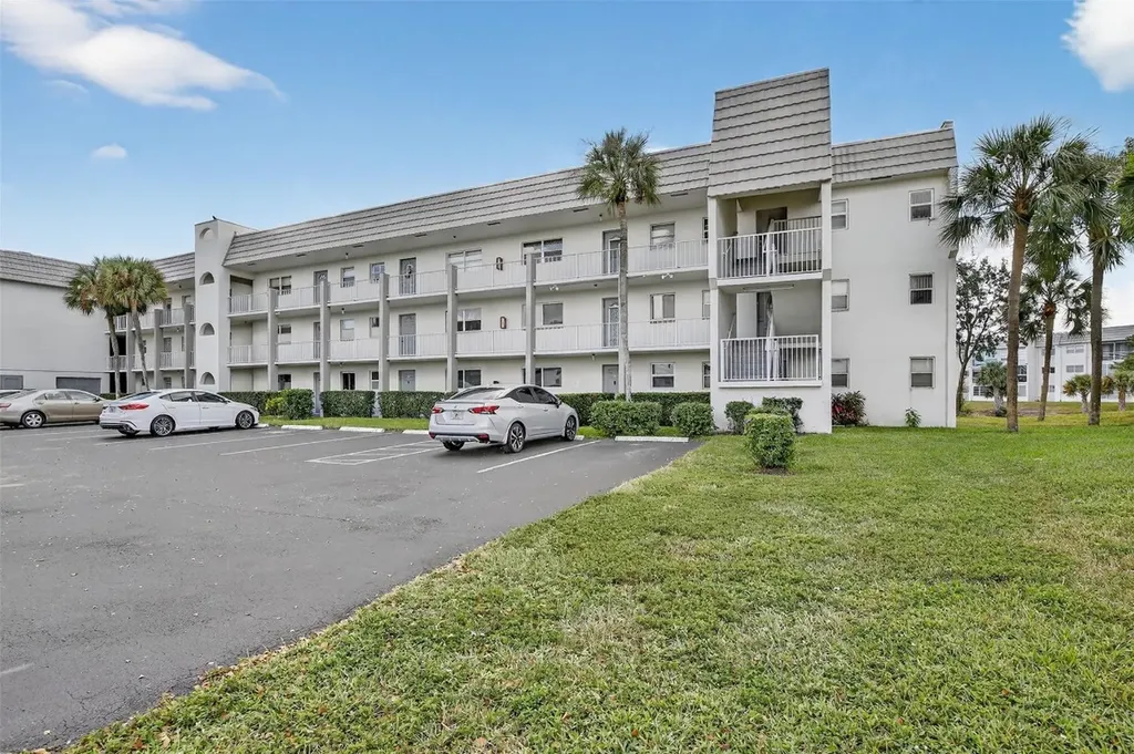 8130 Sunrise Lakes Boulevard Sunrise FL 33322