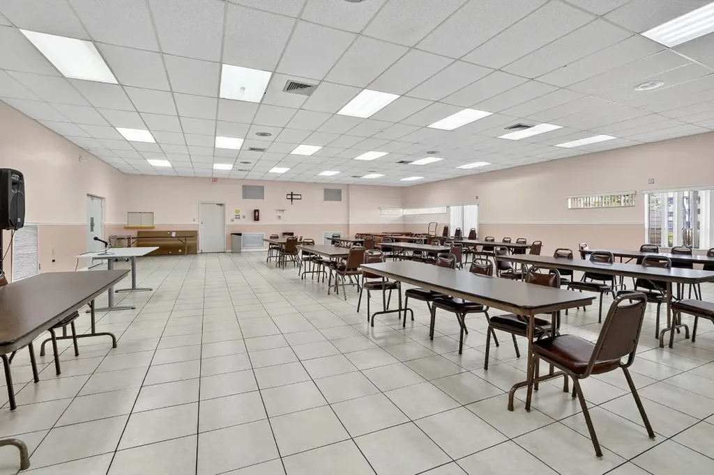 8130 Sunrise Lakes Boulevard Sunrise FL 33322