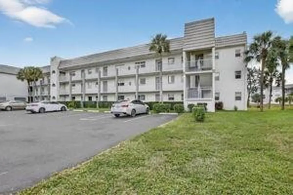 8130 Sunrise Lakes Boulevard Sunrise FL 33322