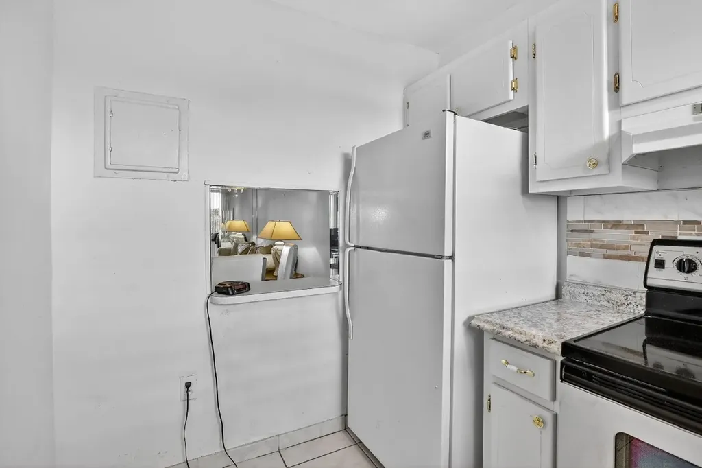 8130 Sunrise Lakes Boulevard Sunrise FL 33322