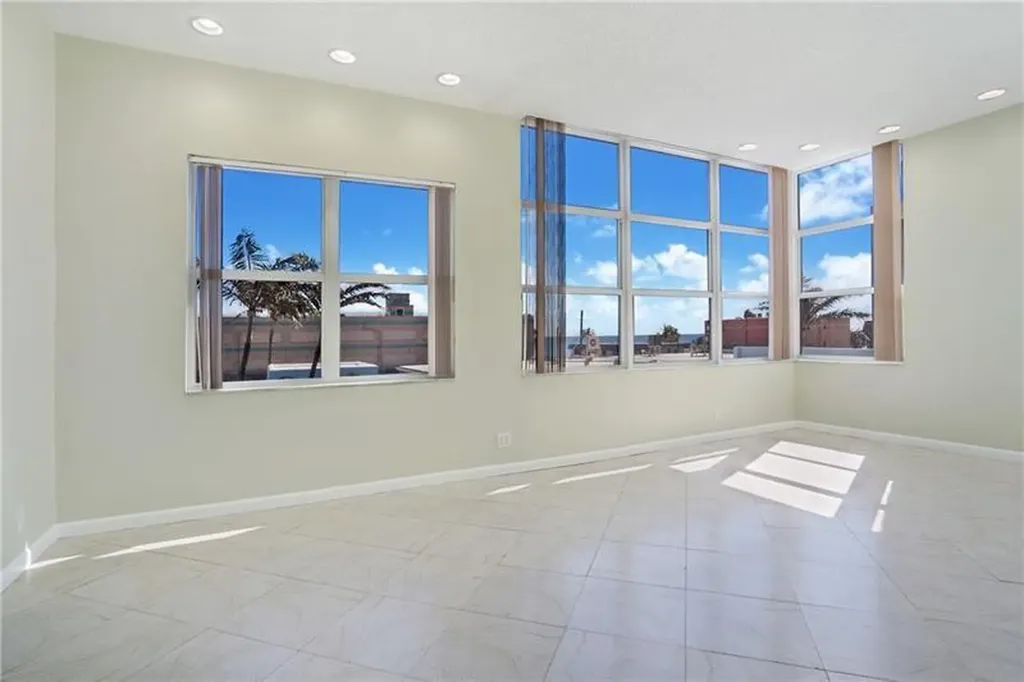 326 Harrison Street Hollywood FL 33019