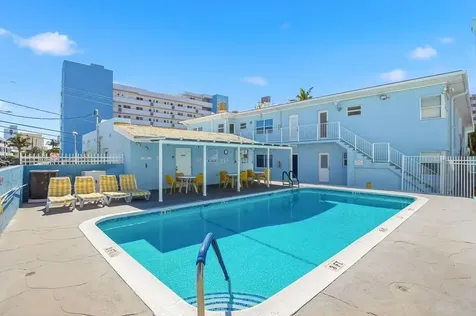 326 Harrison Street Hollywood FL 33019