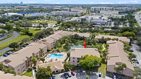 2906 S University Drive Davie FL 33328