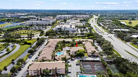 2906 S University Drive Davie FL 33328