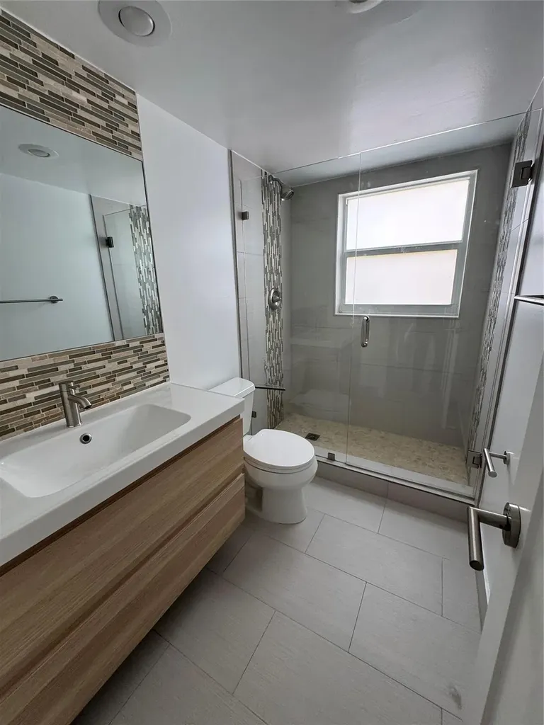 3150 N Palm Aire Pompano Beach FL 33069