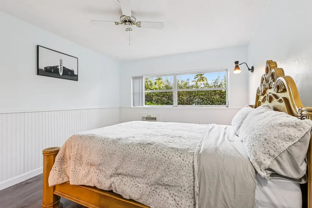 2131 NE 42nd Court Lighthouse Point FL 33064