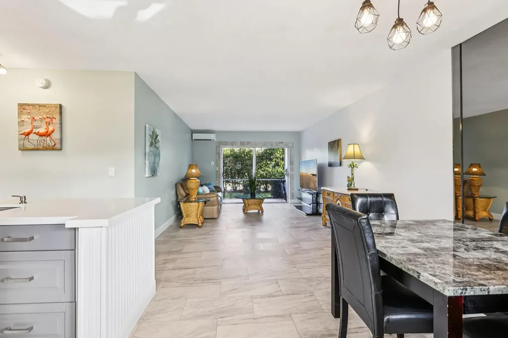 2131 NE 42nd Court Lighthouse Point FL 33064