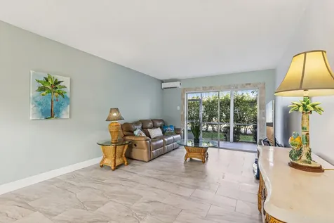 2131 NE 42nd Court Lighthouse Point FL 33064