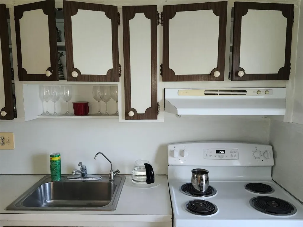 1201 Hillcrest Court Hollywood FL 33021