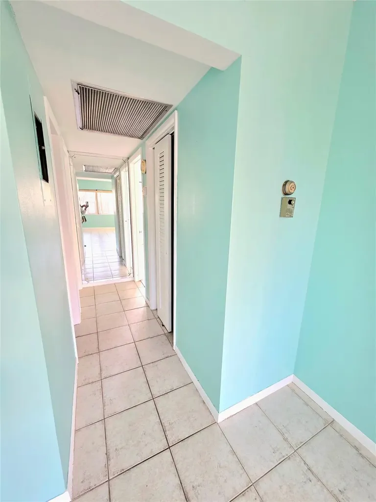 3200 NE 7th Court Pompano Beach FL 33062