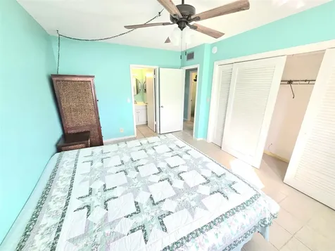 3200 NE 7th Court Pompano Beach FL 33062