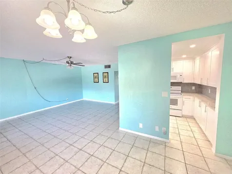 3200 NE 7th Court Pompano Beach FL 33062