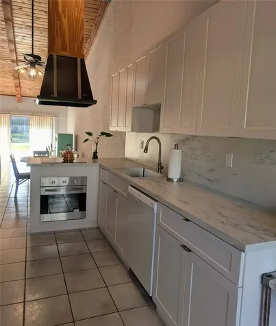 11180 Redwood Pembroke Pines FL 33026