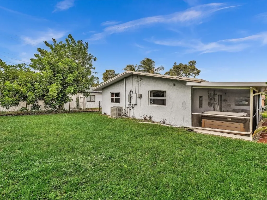 3540 SW 12th Court Fort Lauderdale FL 33312
