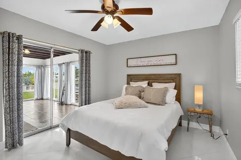 4305 NW 49th Drive Tamarac FL 33319