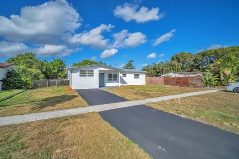 4911 NW 16th Street Lauderhill FL 33313