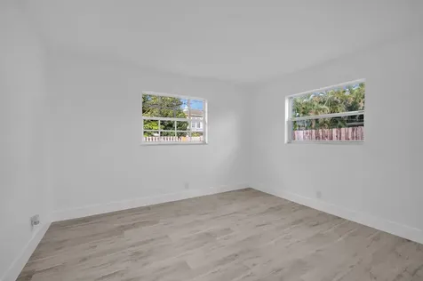 4911 NW 16th Street Lauderhill FL 33313