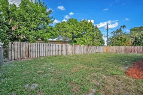 4911 NW 16th Street Lauderhill FL 33313