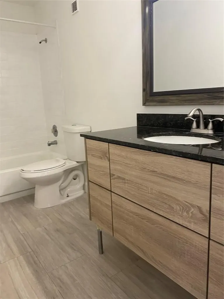 228 Lakeside Circle Sunrise FL 33326