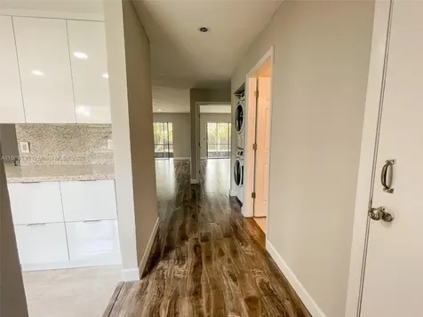 228 Lakeside Circle Sunrise FL 33326