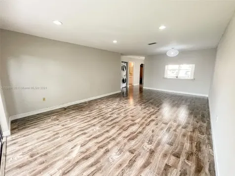 228 Lakeside Circle Sunrise FL 33326