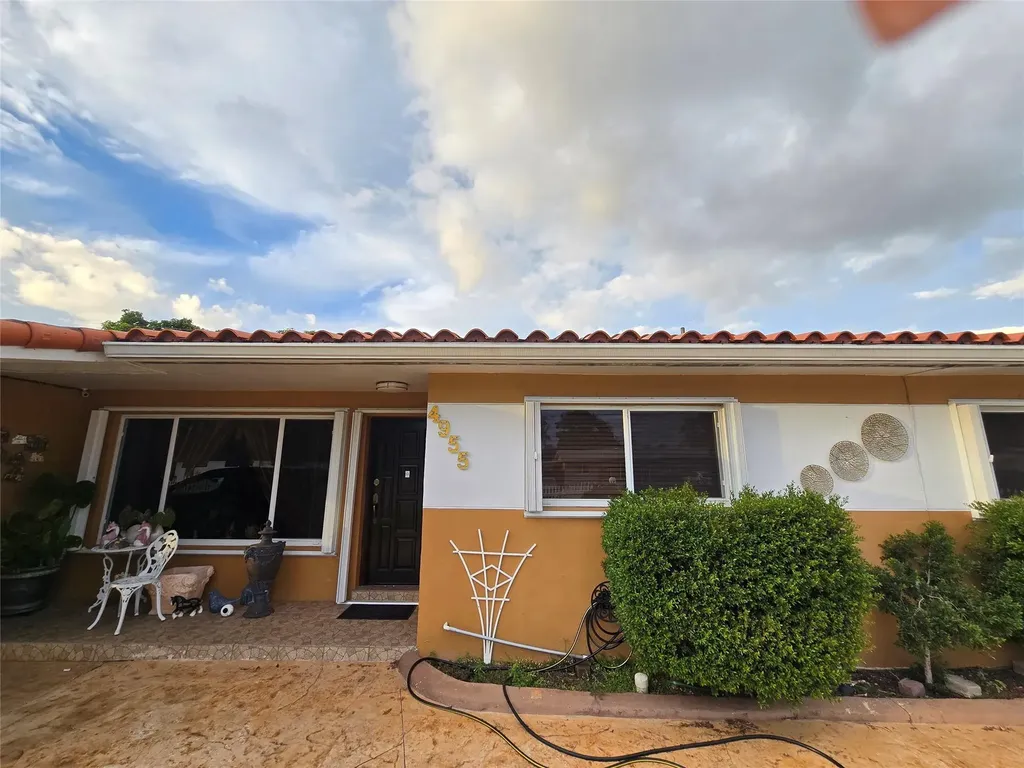 4955 NW 178th Terrace Miami Gardens FL 33055
