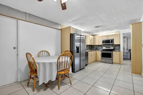 1910 SW 98th Terrace Miramar FL 33025