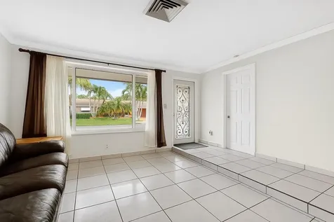 1910 SW 98th Terrace Miramar FL 33025
