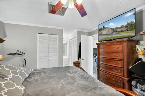 1910 SW 98th Terrace Miramar FL 33025