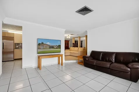 1910 SW 98th Terrace Miramar FL 33025