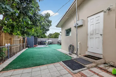 1910 SW 98th Terrace Miramar FL 33025